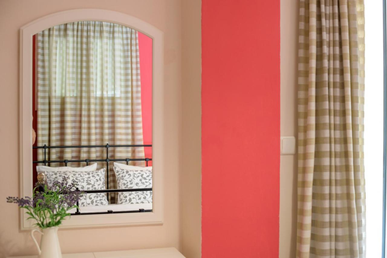 Peaceful Corner Apartment Preveza Bagian luar foto