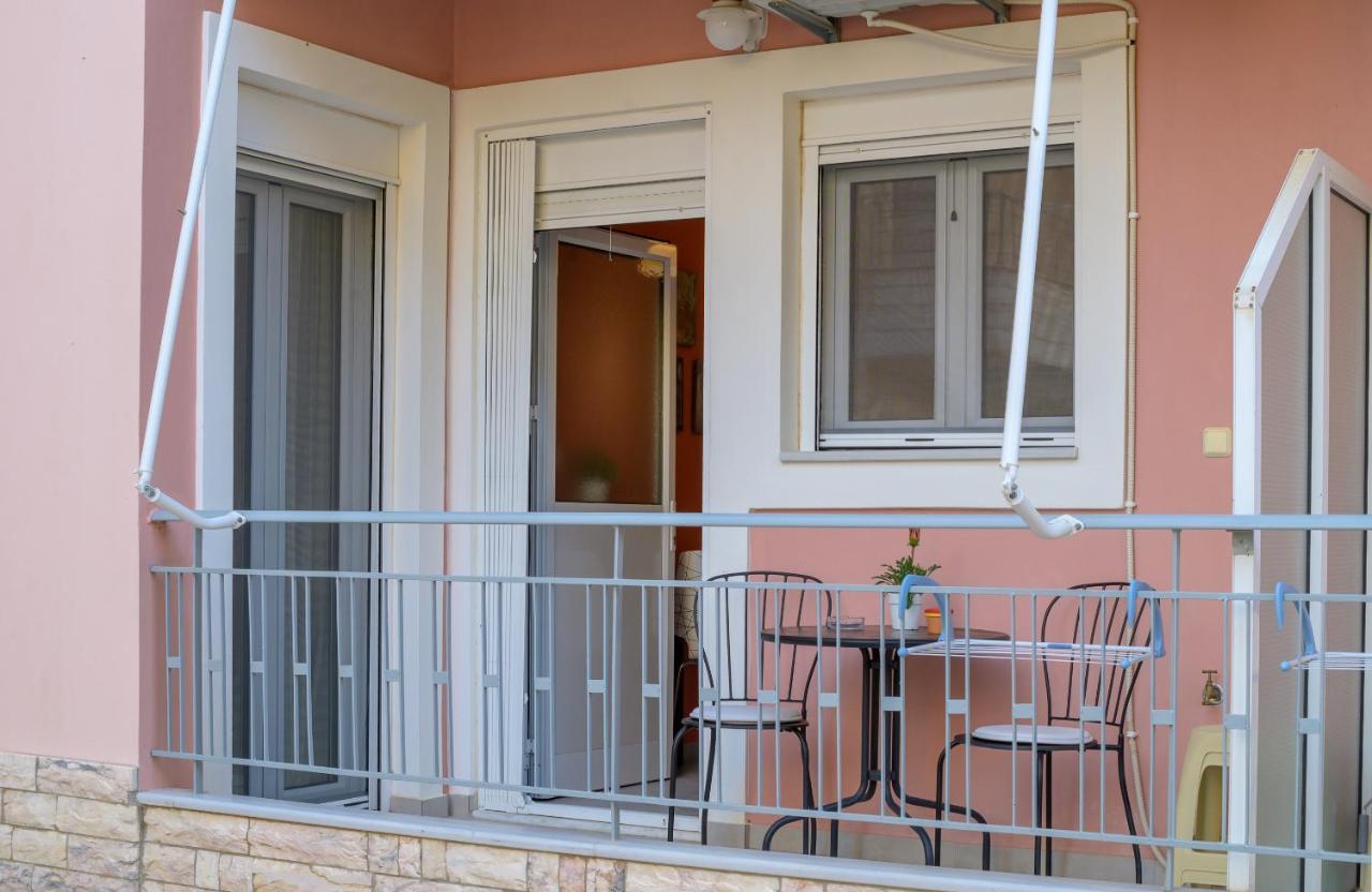 Peaceful Corner Apartment Preveza Bagian luar foto